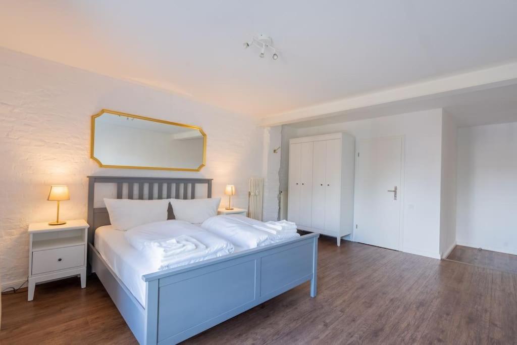Zentral Gelegenes Premium-Apartment Mit Viel Tageslicht Хамбург Екстериор снимка